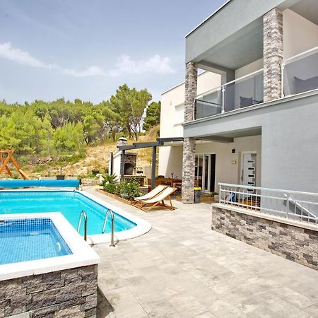 Villa Sara With Sea View And Private Heated Pool โอมิช ภายนอก รูปภาพ
