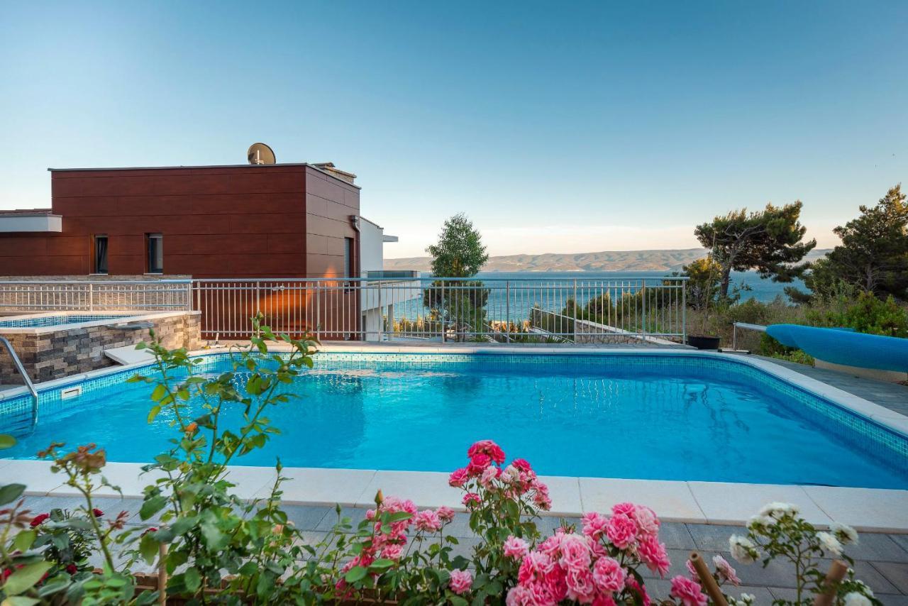 Villa Sara With Sea View And Private Heated Pool โอมิช ภายนอก รูปภาพ
